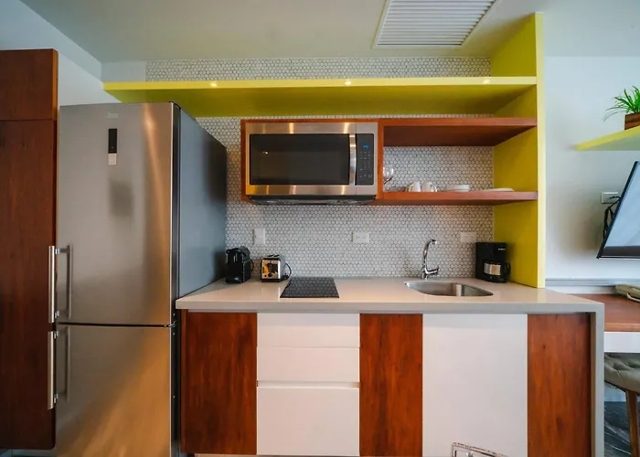 Singular Joy #203 - 1Br Rooftop Pool & Ocean View Apartment *