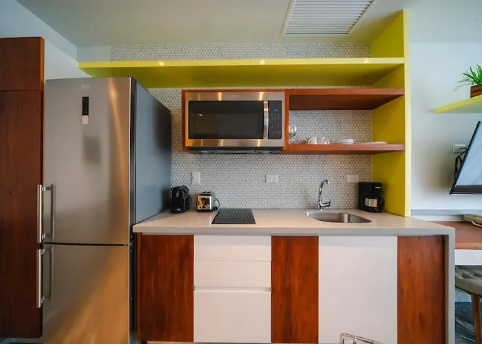 Singular Joy #203 - 1Br Rooftop Pool & Ocean View Apartment